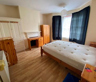 4 Bed Terraced House, Bevois Hill, SO14 - Photo 4