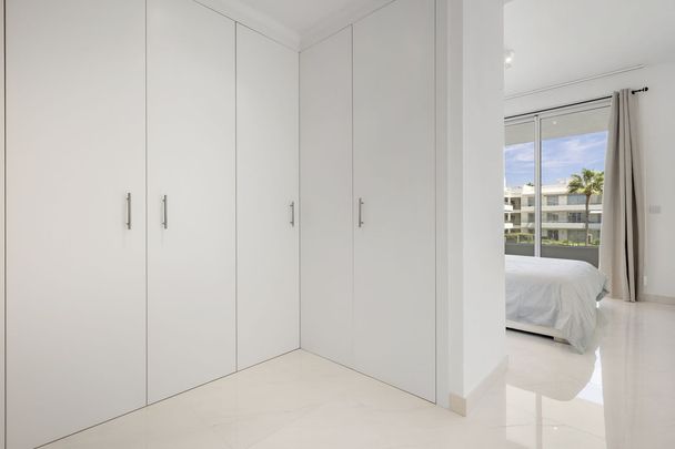 Apartment in New Golden Mile, Costa del Sol - Photo 1