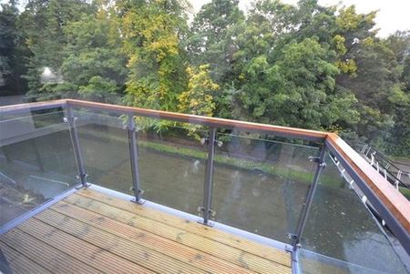 2 bedroom flat to rent - Photo 3