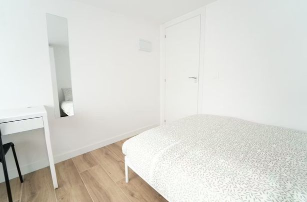 Calle de Manuel Maroto, Madrid, Community of Madrid 28053 - Photo 1