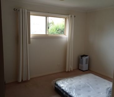 South Morang - Photo 6