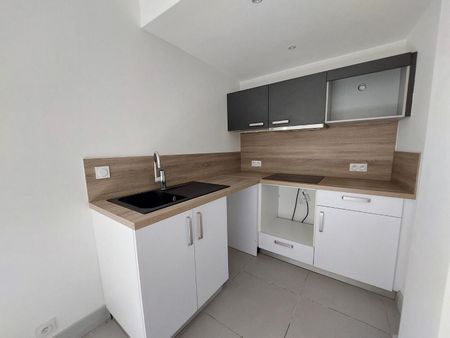 location Appartement T3 DE 56m² À AVIGNON - Photo 2
