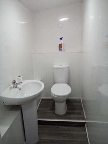 Fully Renovated Flat in Stockton-on-Tees - Photo 4