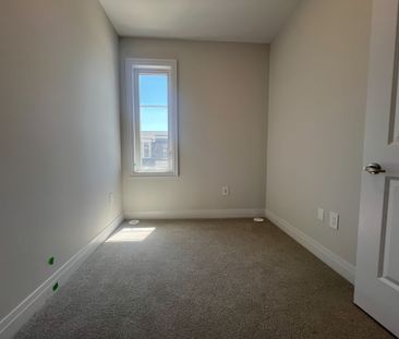 For Lease - 5951 Saigon Street, Mississauga, Ontario - Photo 4