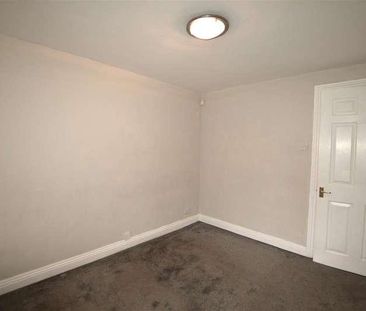 Upton Park, Slough, SL1 - Photo 2