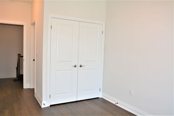 For Lease - 2452 Belt Lane, Oakville, Ontario - Photo 1