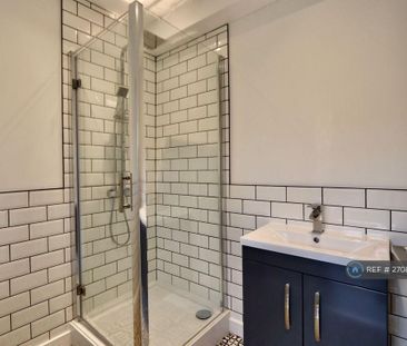 2 bedroom terraced house to rent - Photo 6