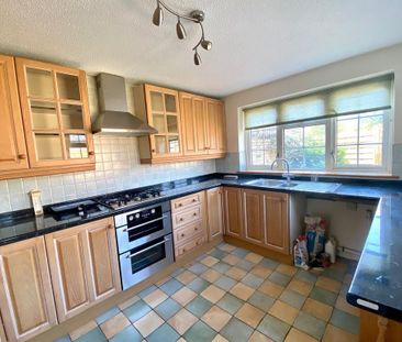 3 bedroom semi-detached house to rent - Photo 6