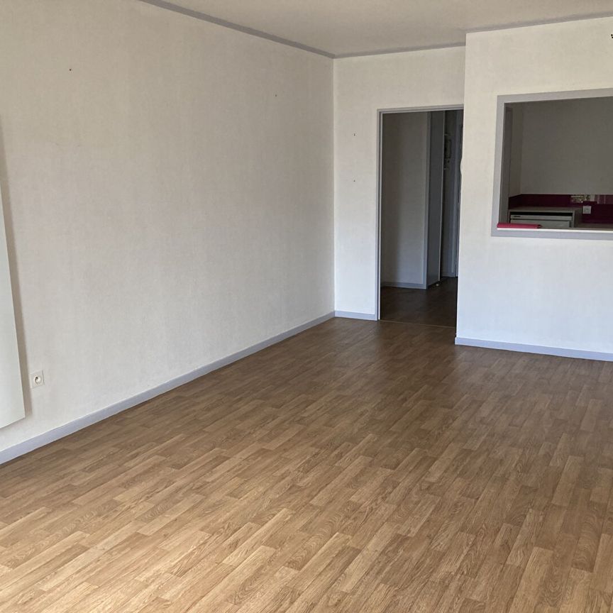 Location Appartement 2 pièces 51m² - Photo 1