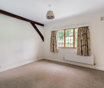 3 bedroom link detached house to rent - Photo 5