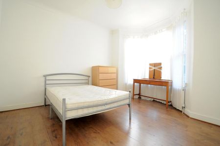 5 bedroom terraced house to rent - Photo 4