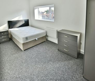 House share to rent on - Photo 5