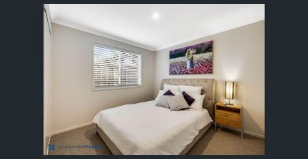 Luxurious home in an outstanding location! - Photo 5