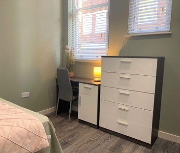 1 bedroom in a house share to rent - Photo 6