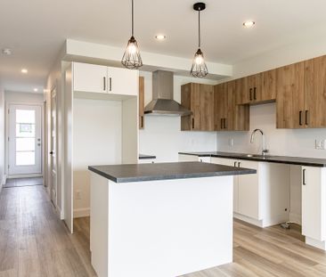 Superbe 4½ Et 4½ + à Louer - Photo 1