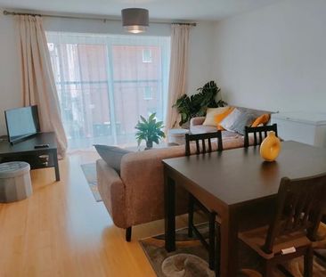 1 bedroom in a flat share to rent - Photo 4