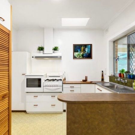 South Plympton - Photo 3