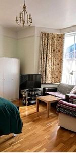 Room in a Shared House, Rosemary Court, NW6 - Photo 4