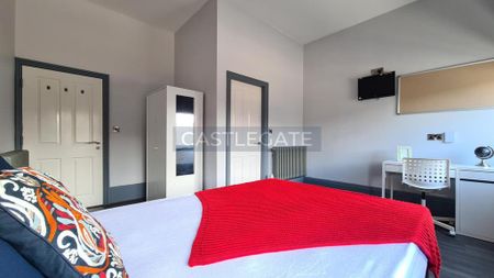1 bedroom in a flat share to rent - Photo 4