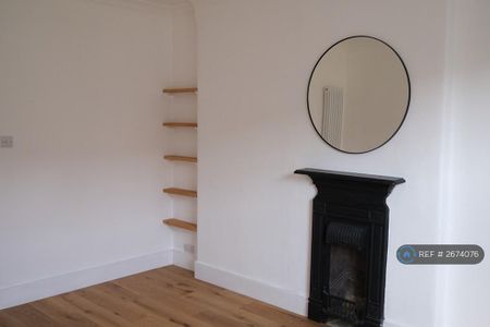 2 bedroom terraced house to rent - Photo 2