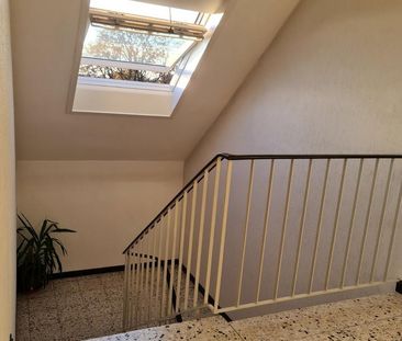 Schöne 4-Zimmer-Wohnung mit Garage in zentraler Lage - Photo 2