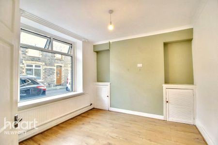 3 bedroom terraced house to rent - Photo 4