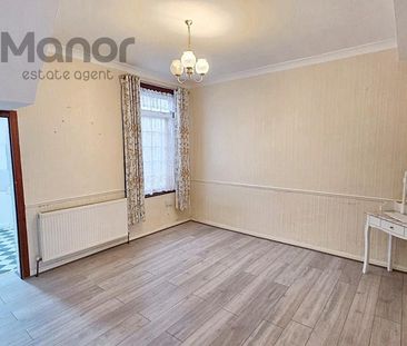 4 bedroom terraced house to rent - Photo 5