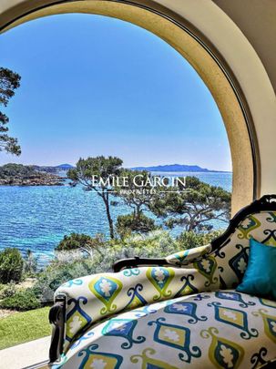 Villa à louer à Bandol les pieds dans l'eau, vue mer exceptionnelle - Photo 1