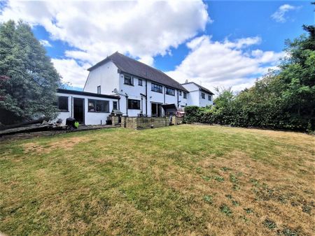 3 bedroom semi-detached house to rent - Photo 5