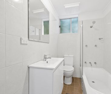 Convenient living in the heart of Gwynneville - Photo 1