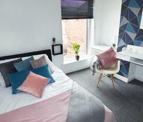 1 bedroom in a house share to rent - Photo 4