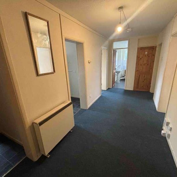 Grosvenor Court, CV21 - Photo 1