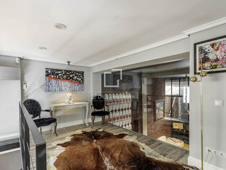 Excellent loft for rent in Embajadores, Madrid - Photo 2