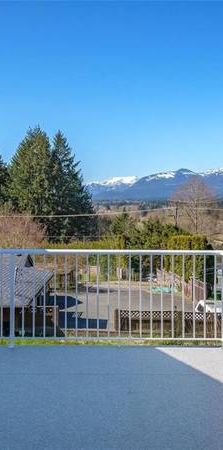 3 Bed 1.5 bath - Mountain View - Photo 1