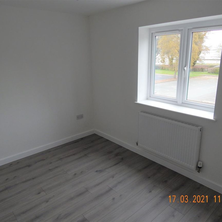 Woodrow Gardens, Redditch - Photo 1