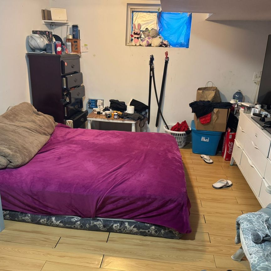 For Lease - 14 Tofield Crescent Unit# Lower/Basement, Toronto, Ontario - Photo 1