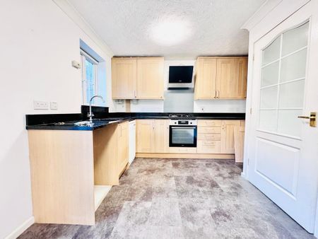 1 bedroom in a house share to rent - Photo 4