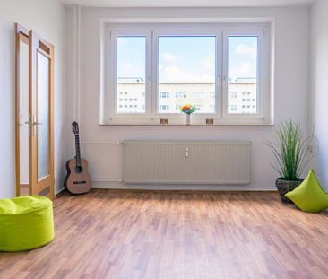 Mit Blick ins Grüne gelegene 2-Raum-Wohnung mit Balkon - Photo 3