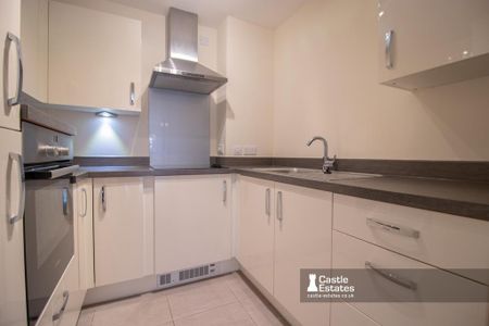 1 bedroom retirement property to rent - Photo 5