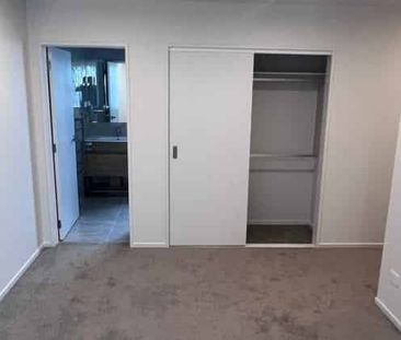 Spacious 3-Bedroom Townhouse for Rent – Available from November - Photo 2