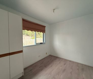 9 Meredith Court, Hampton Park VIC - Photo 5