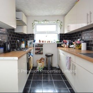 5 Bedroom Student House Hyde Park Leeds - Photo 1