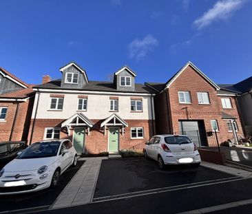 3 bedroom semi-detached house to rent - Photo 1