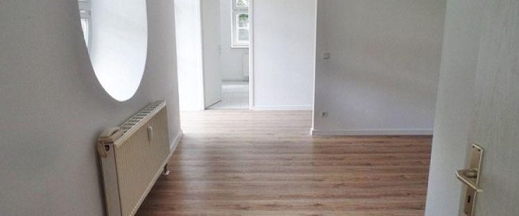 moderne 2-Raum-Wohnung mit Terrasse - Foto 1