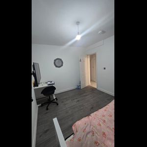 Room in a Shared House, .., CV6 - Photo 2