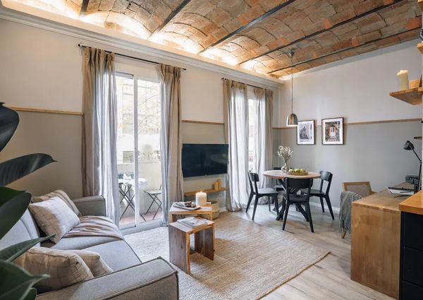 Carrer del Consell de Cent, Barcelona, Catalonia 08011