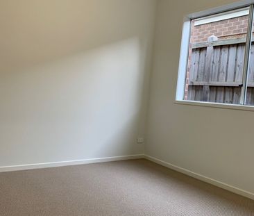 BEAUTIFUL 4 BEDROOM HOME AVAILABLE FOR RENT!! - Photo 4