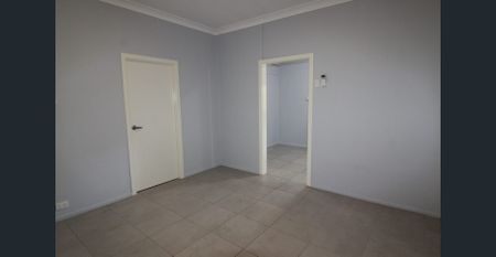 Delightful Dempsey Street Ready to rent! - Photo 2