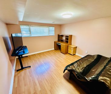 For Lease - 232 Aldercrest Road, Toronto, Ontario - Photo 2
