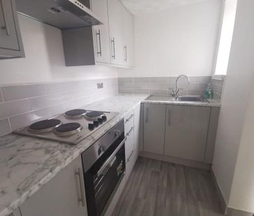 2 bedroom terraced house to rent - Photo 6